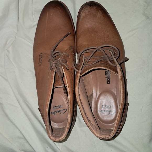 CLARKS 1825 Brown Leather Ankle Chukka Boots Men’s Size 8.5 main image 7